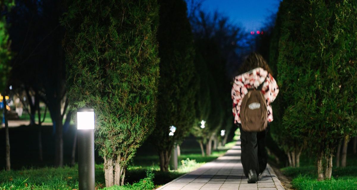 TRILUX SUPPORTS SAFER MOVEMENT ACROSS THE UNIVERSITY CAMPUS WITH OUTDOOR LIGHTING UPGRADE