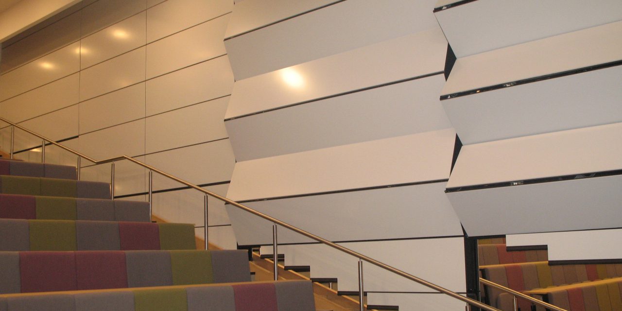 SKYFOLD PARTITIONS DIVIDE BELFAST UNIVERSITY LECTURE THEATRE